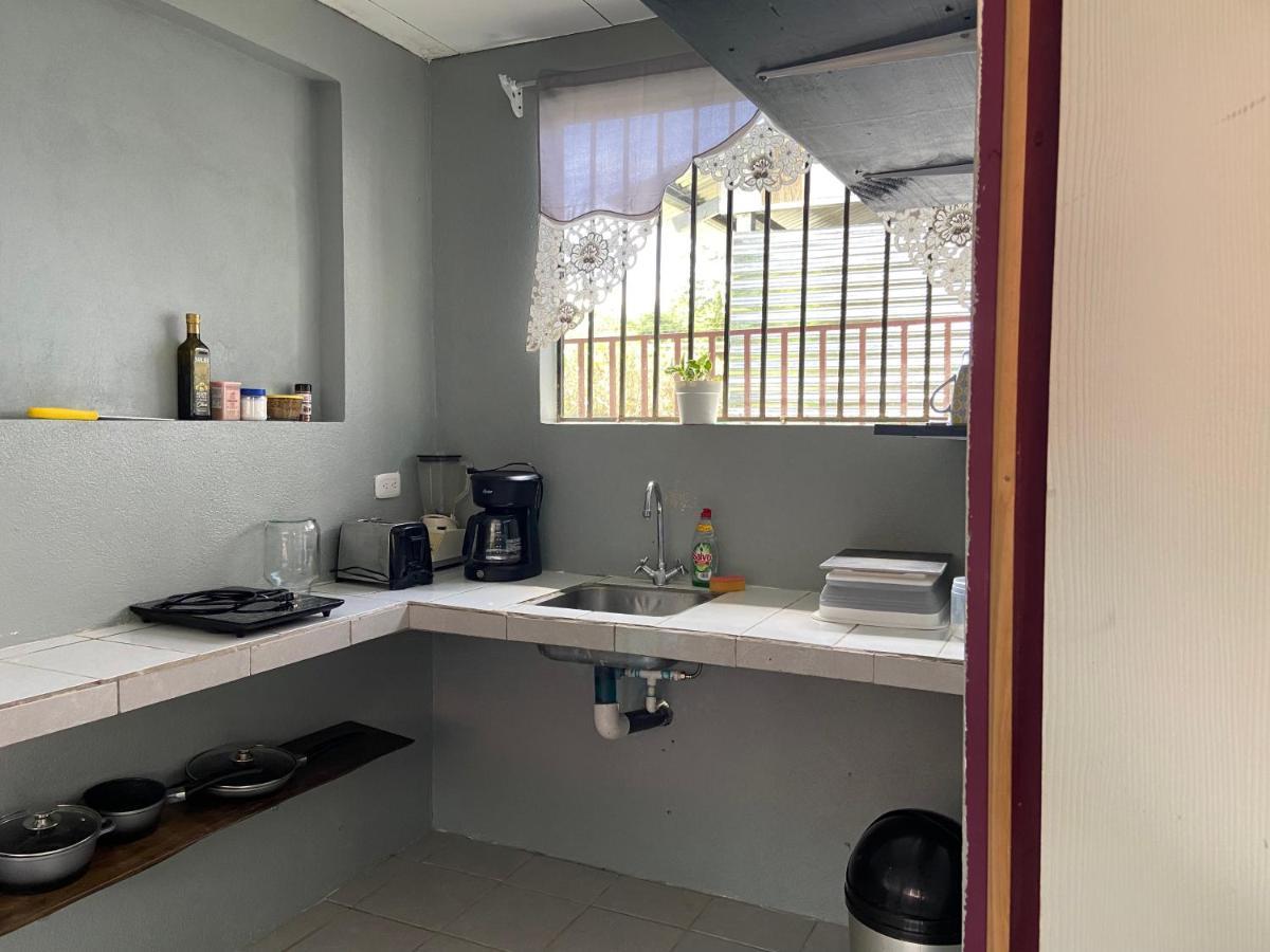 Rooms & Pool Macaws Uvita Esterno foto