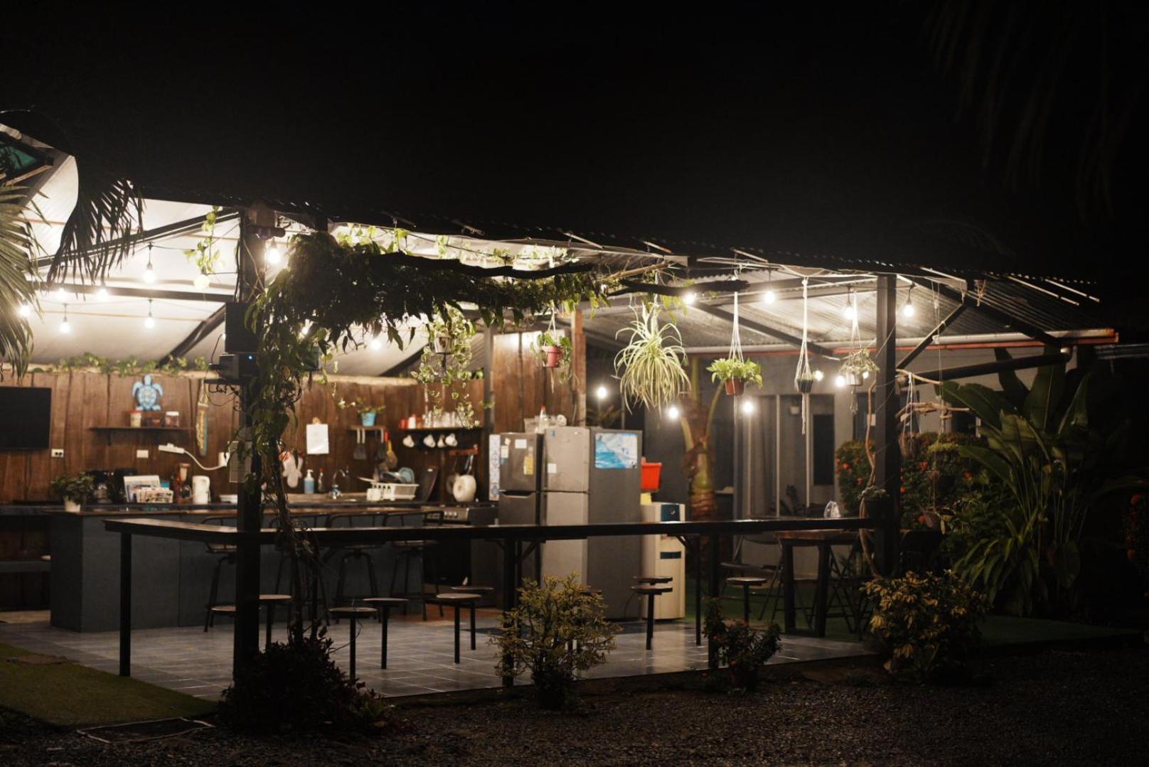 Rooms & Pool Macaws Uvita Esterno foto