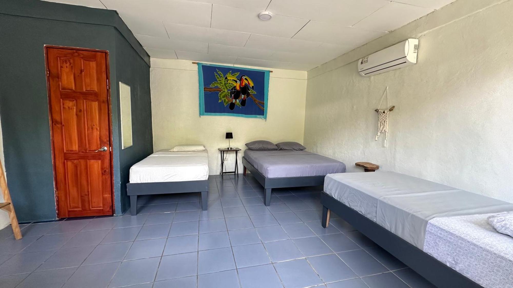 Rooms & Pool Macaws Uvita Esterno foto